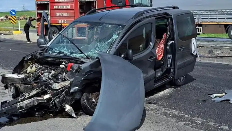 Ankara Yolunda Feci Kaza: Üç Kişi Yaralandı, Detaylar Şok Etti!